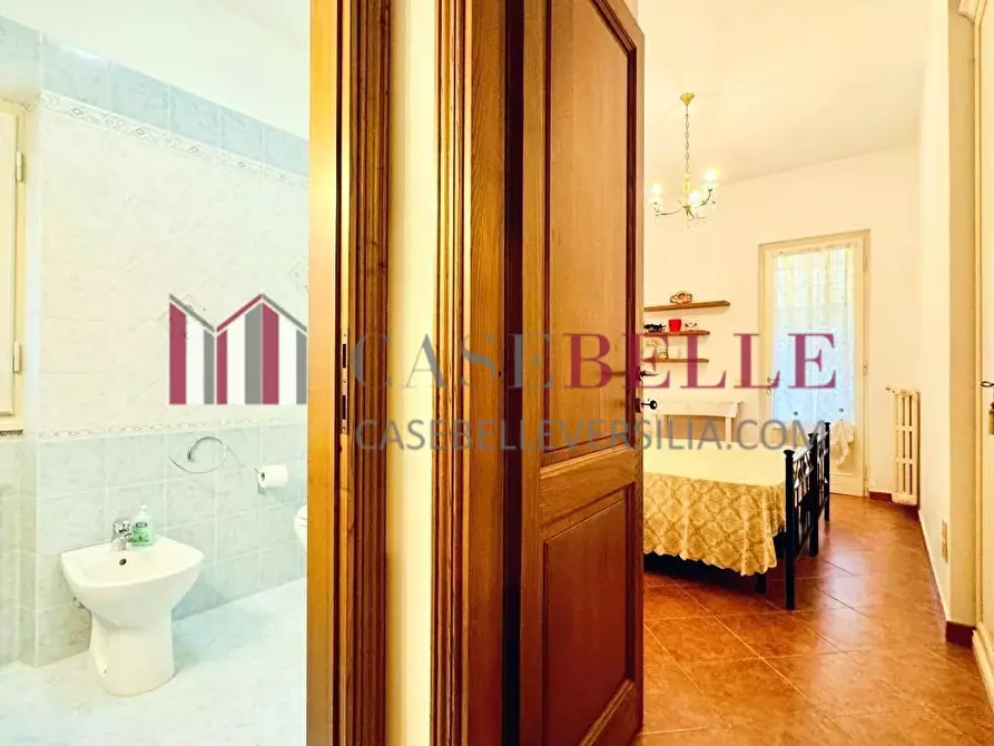 Immagine 21 di Casa indipendente in affitto  a Forte Dei Marmi