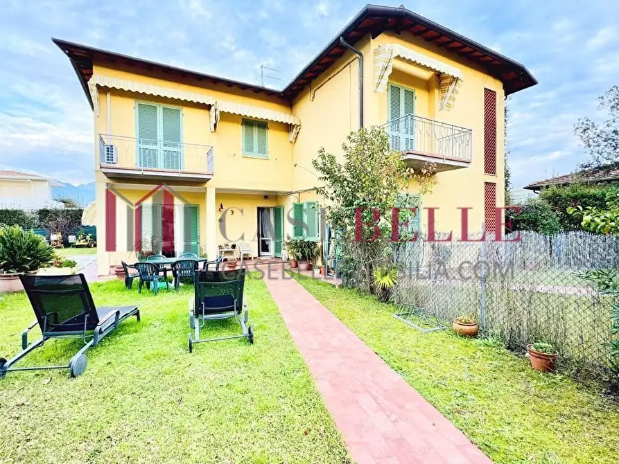 Immagine 5 di Casa indipendente in affitto  a Forte Dei Marmi