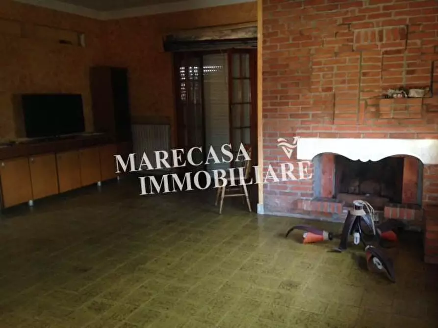 Immagine 8 di Villa in vendita  a Ortonovo