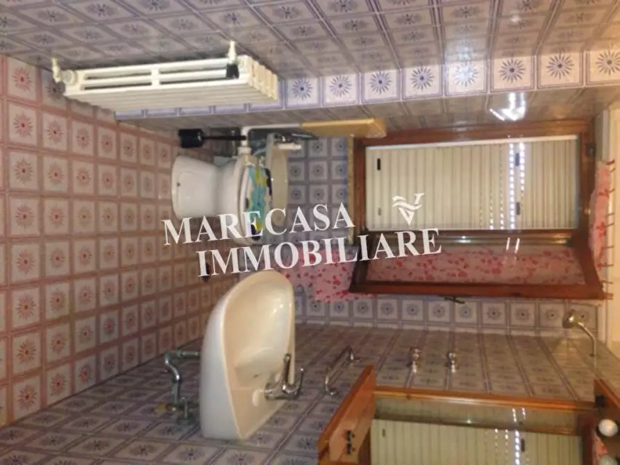 Immagine 12 di Villa in vendita  a Ortonovo