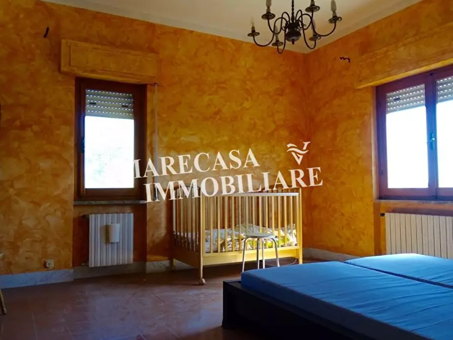 Immagine 18 di Villa in vendita  a Ortonovo