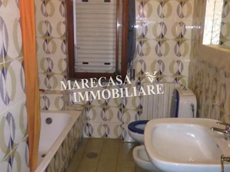 Immagine 23 di Villa in vendita  a Ortonovo