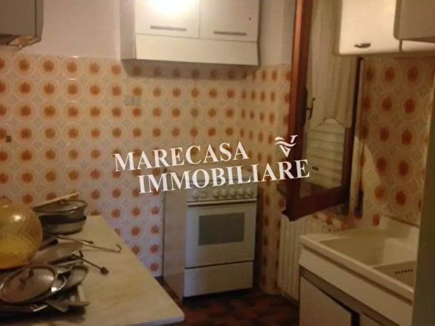 Immagine 15 di Villa in vendita  a Ortonovo