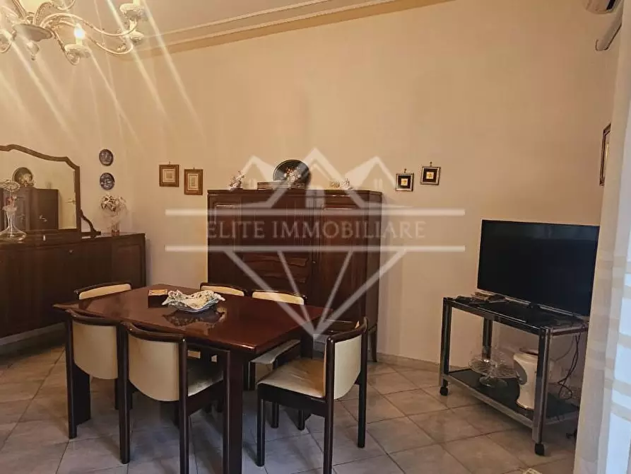 Immagine 3 di Appartamento in vendita  a Carrara