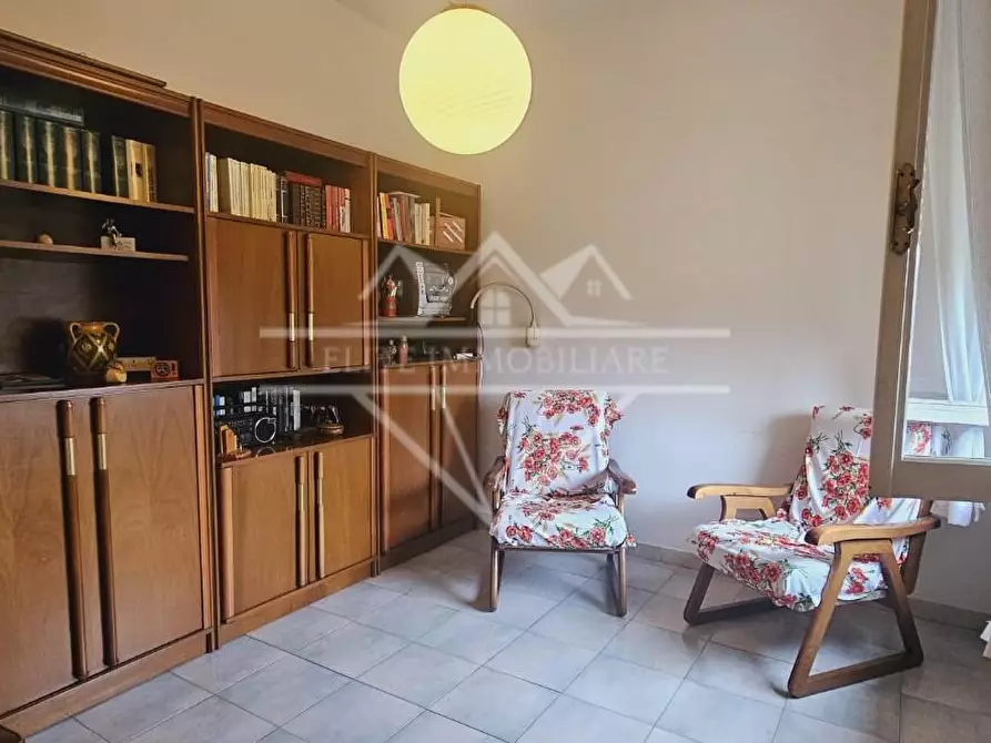 Immagine 10 di Appartamento in vendita  a Carrara