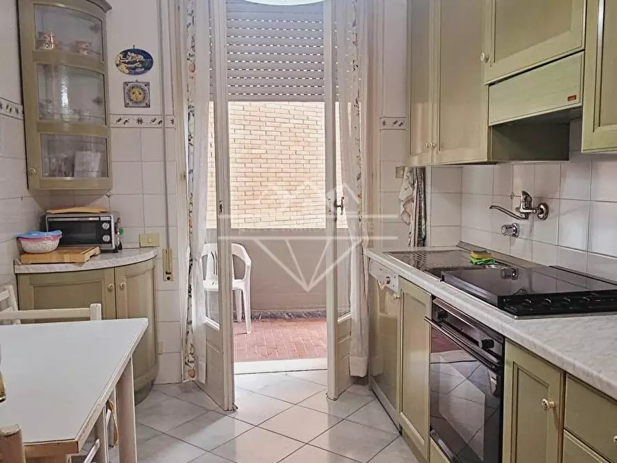 Immagine 6 di Appartamento in vendita  a Carrara