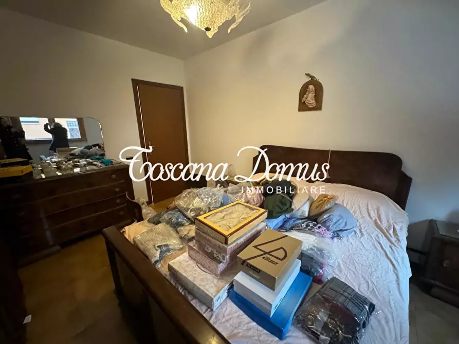 Immagine 15 di Appartamento in vendita  a Siena