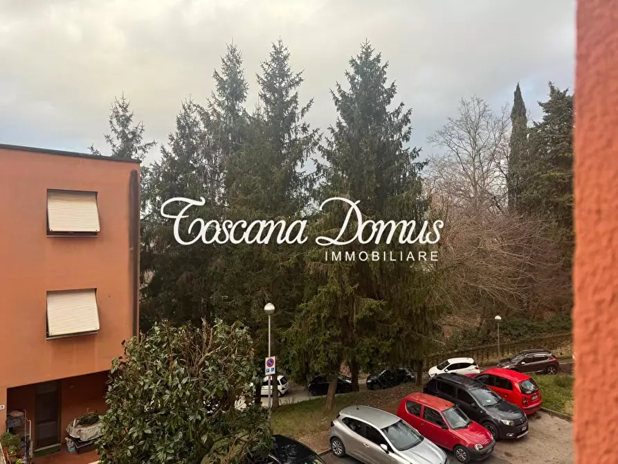 Immagine 8 di Appartamento in vendita  a Siena