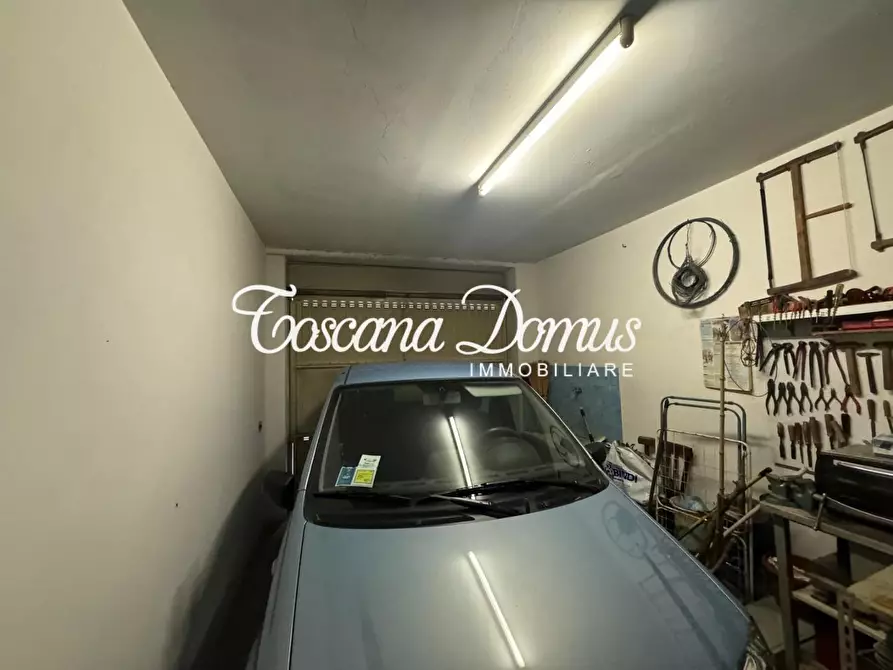 Immagine 17 di Appartamento in vendita  a Siena