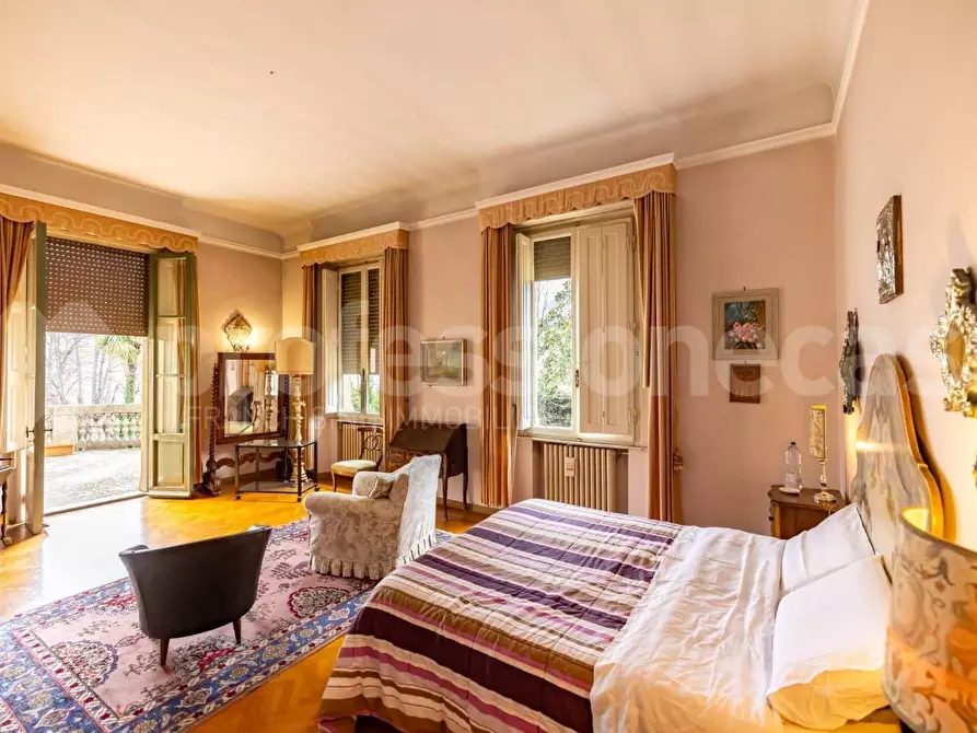 Immagine 37 di Villa in vendita  a Pisa