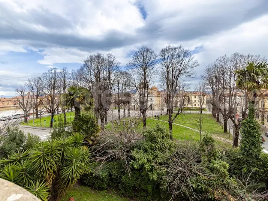 Immagine 39 di Villa in vendita  a Pisa