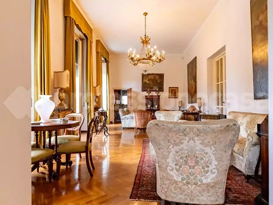 Immagine 18 di Villa in vendita  a Pisa