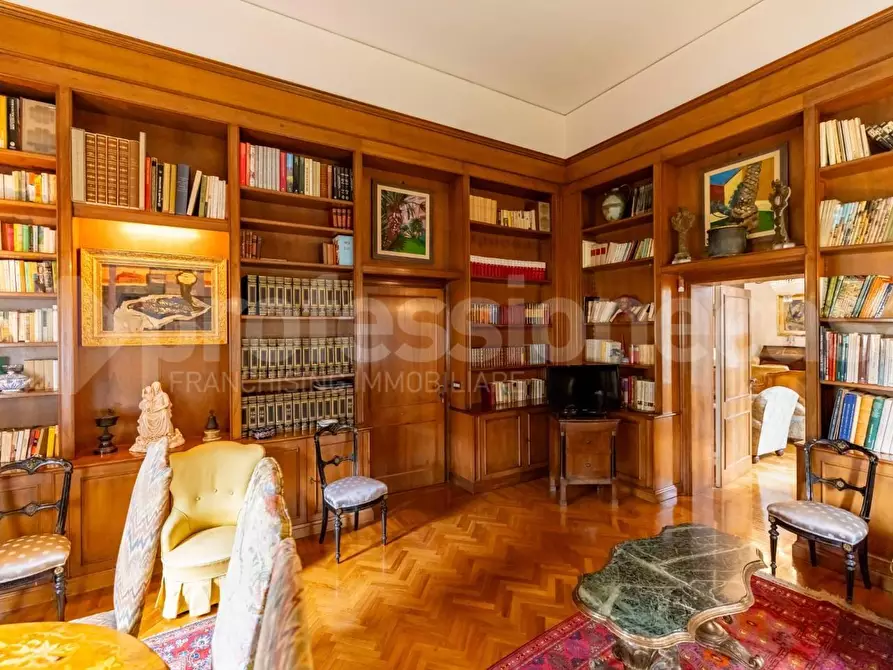 Immagine 30 di Villa in vendita  a Pisa