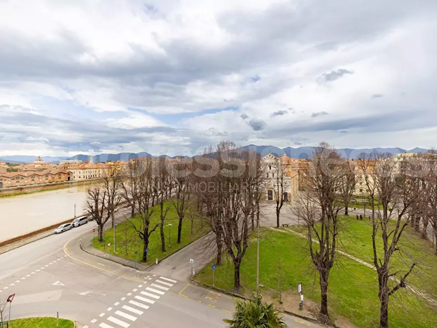 Immagine 38 di Villa in vendita  a Pisa