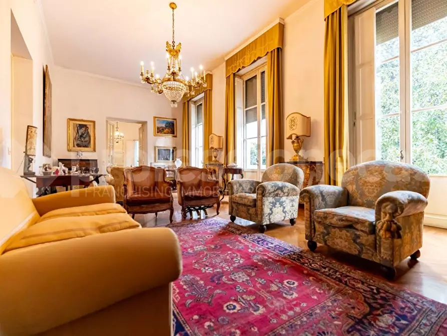 Immagine 25 di Villa in vendita  a Pisa