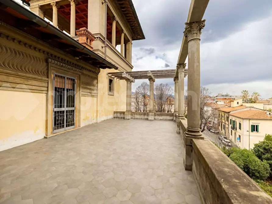 Immagine 42 di Villa in vendita  a Pisa