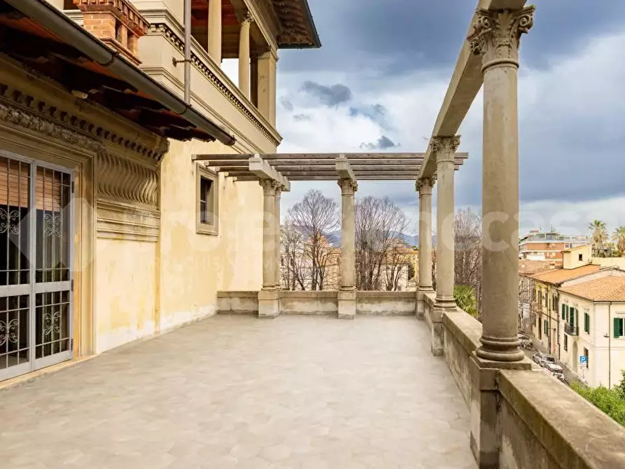 Immagine 41 di Villa in vendita  a Pisa