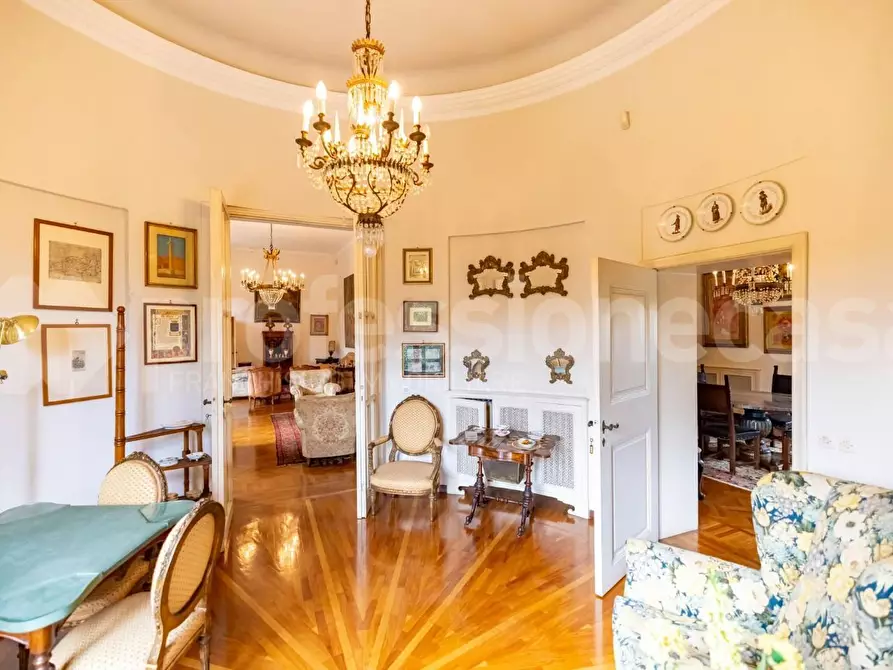 Immagine 20 di Villa in vendita  a Pisa