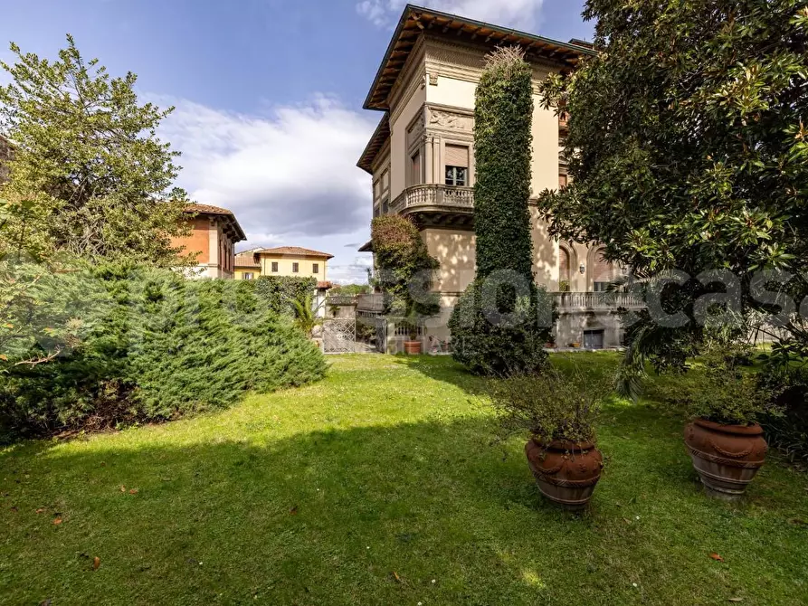 Immagine 4 di Villa in vendita  a Pisa