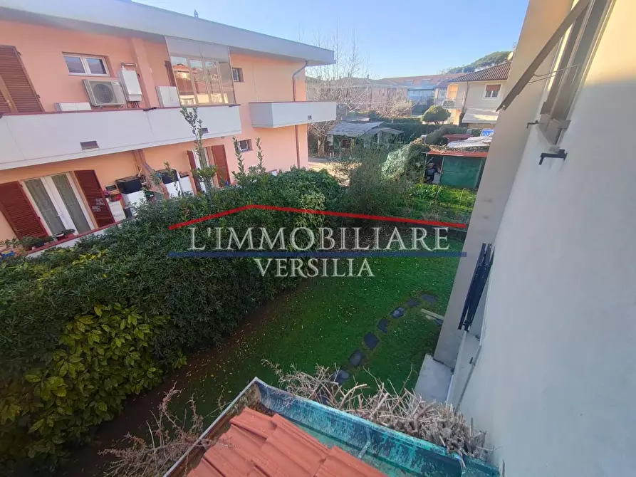 Immagine 18 di Appartamento in vendita  a Massa
