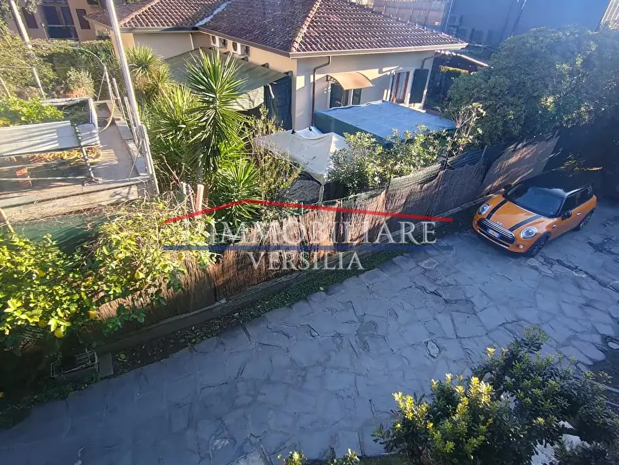 Immagine 12 di Appartamento in vendita  a Massa