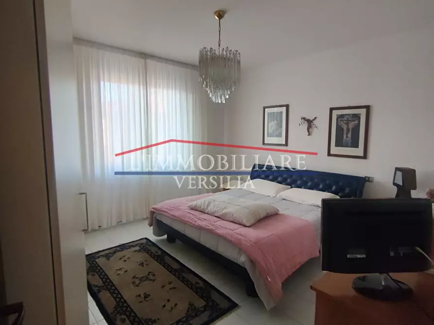 Immagine 21 di Appartamento in vendita  a Massa