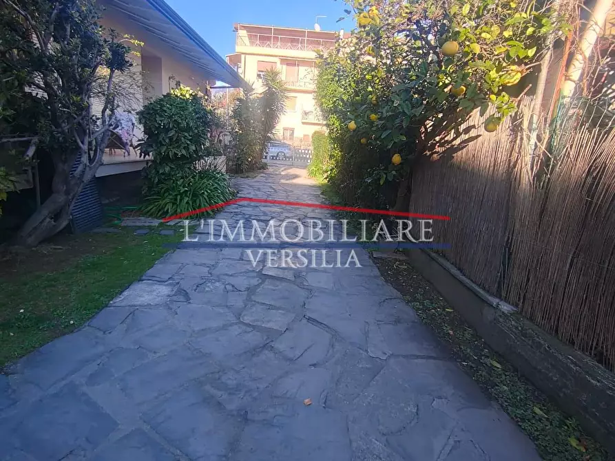 Immagine 27 di Appartamento in vendita  a Massa