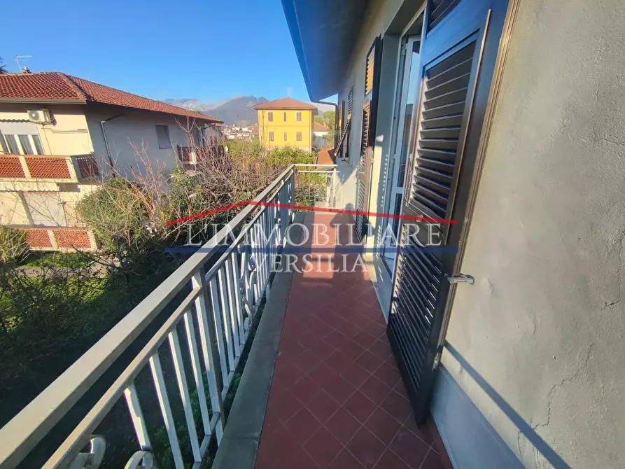 Immagine 28 di Appartamento in vendita  a Massa