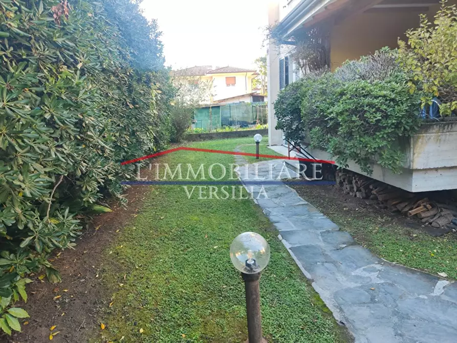 Immagine 39 di Appartamento in vendita  a Massa