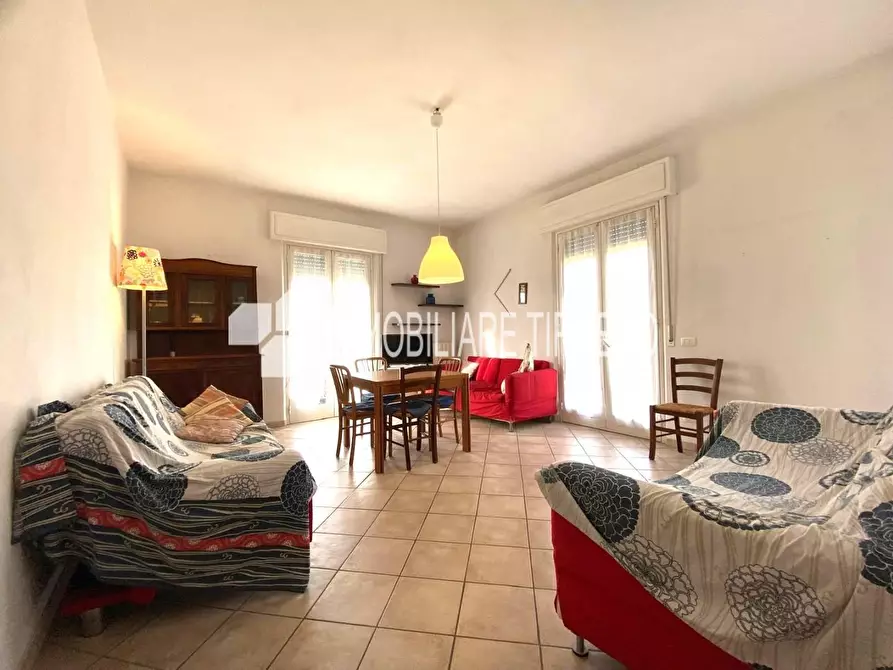 Immagine 3 di Appartamento in vendita  a Massa