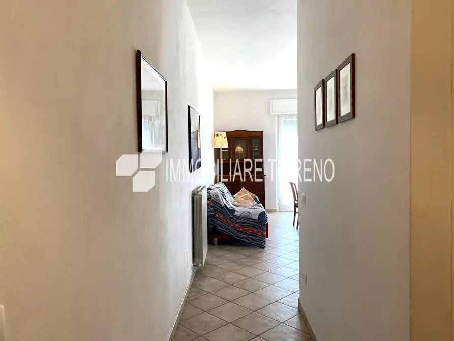 Immagine 15 di Appartamento in vendita  a Massa