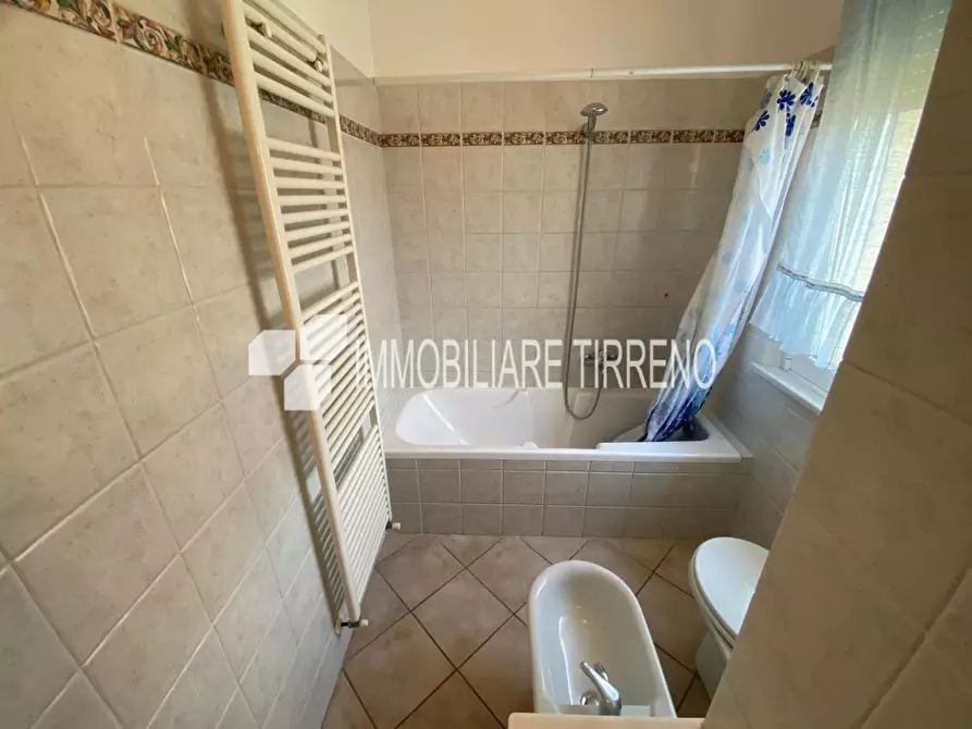 Immagine 22 di Appartamento in vendita  a Massa