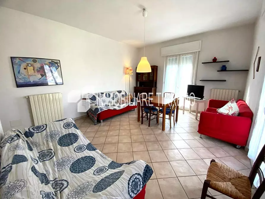 Immagine 2 di Appartamento in vendita  a Massa