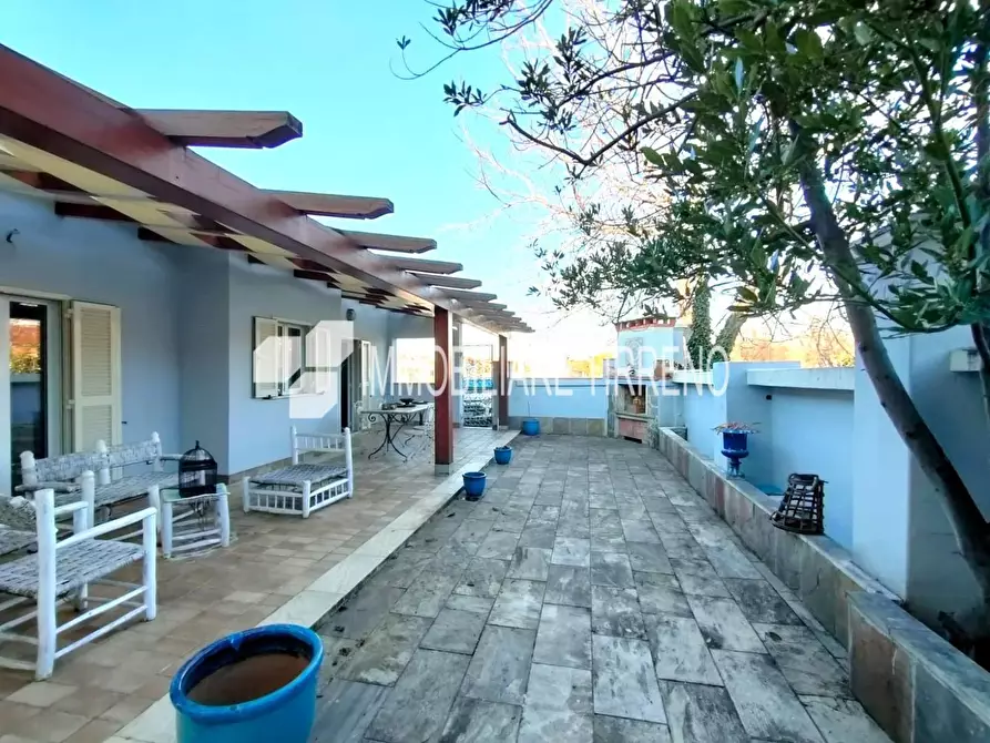 Immagine 17 di Casa indipendente in vendita  a Massa