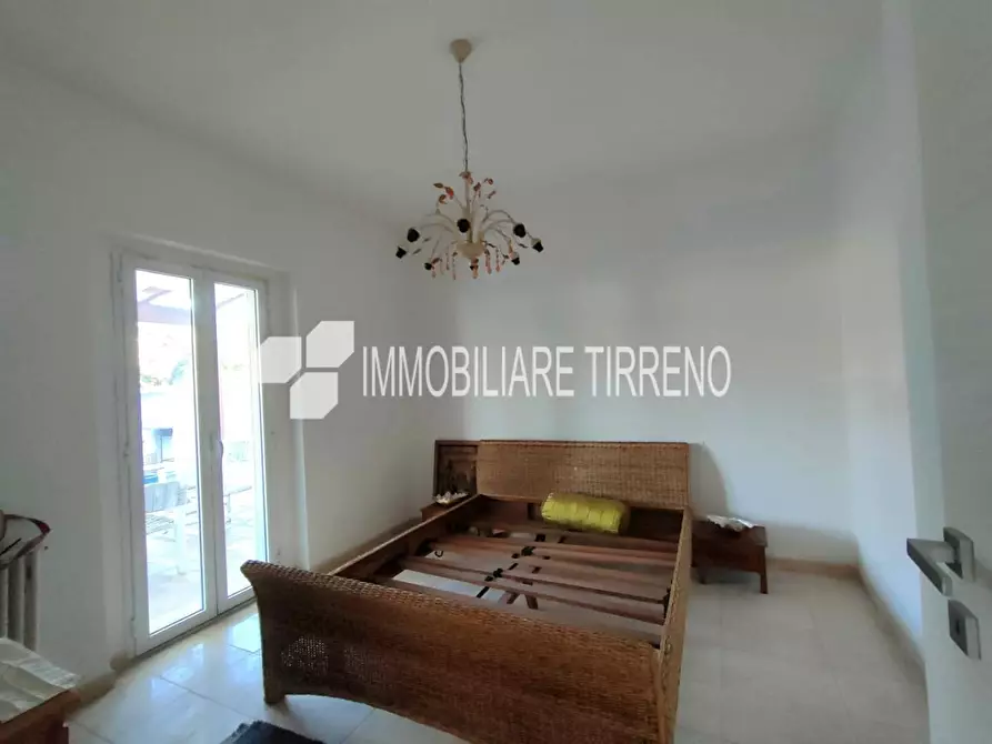 Immagine 14 di Casa indipendente in vendita  a Massa