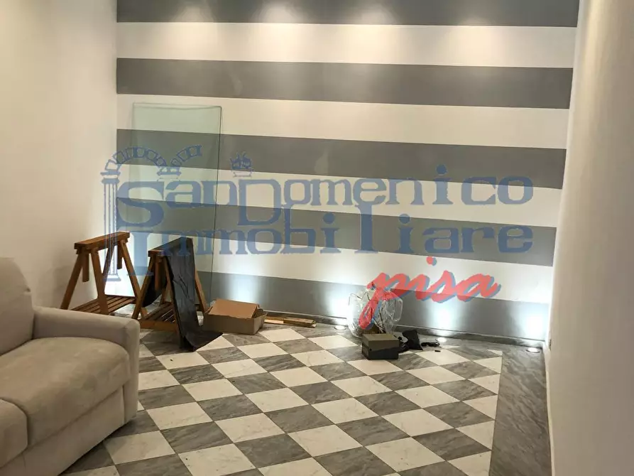 Immagine 3 di Locale commerciale in vendita  a Pisa