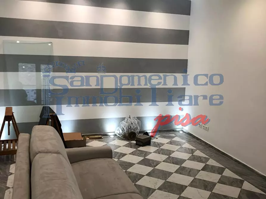 Immagine 2 di Locale commerciale in vendita  a Pisa