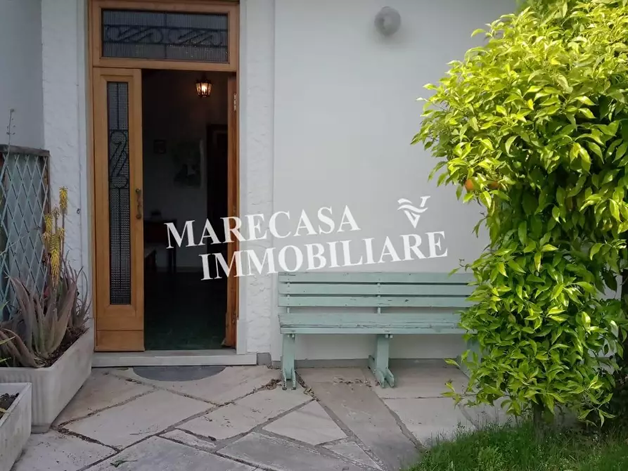 Immagine 3 di Casa indipendente in vendita  a Carrara