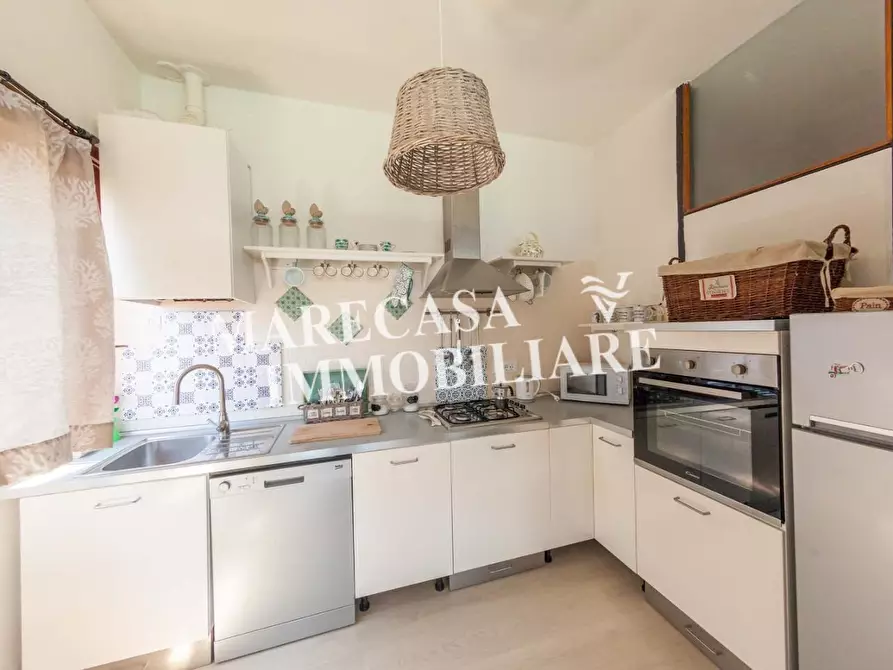 Immagine 2 di Appartamento in affitto  a Ameglia