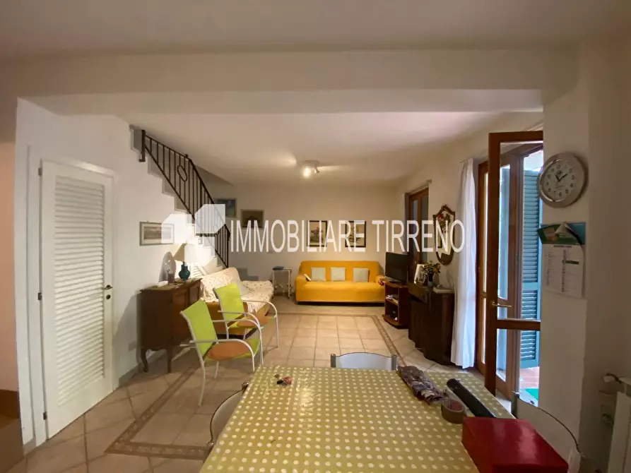 Immagine 3 di Villetta a schiera in affitto  a Massa