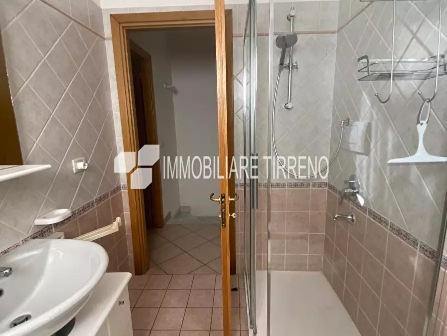 Immagine 12 di Villetta a schiera in affitto  a Massa