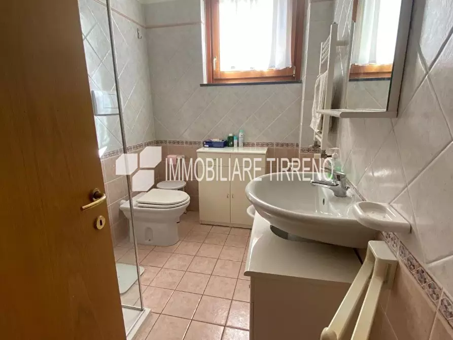 Immagine 13 di Villetta a schiera in affitto  a Massa