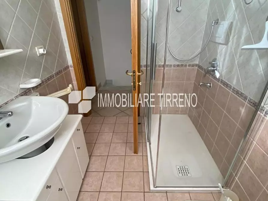 Immagine 14 di Villetta a schiera in affitto  a Massa