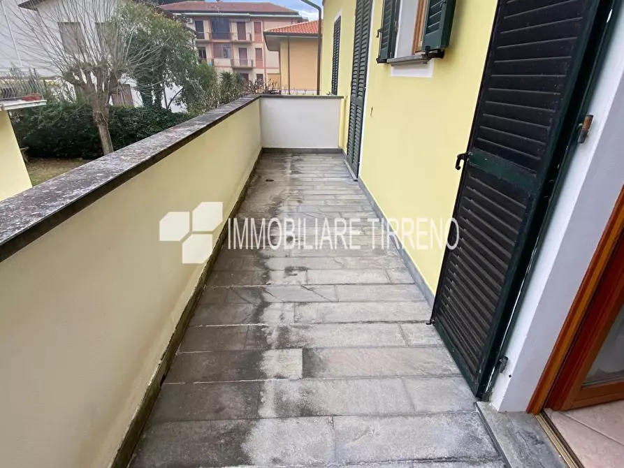 Immagine 19 di Villetta a schiera in affitto  a Massa