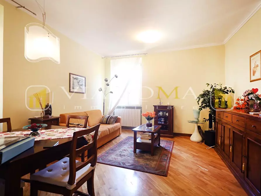 Immagine 3 di Appartamento in vendita  a Lucca