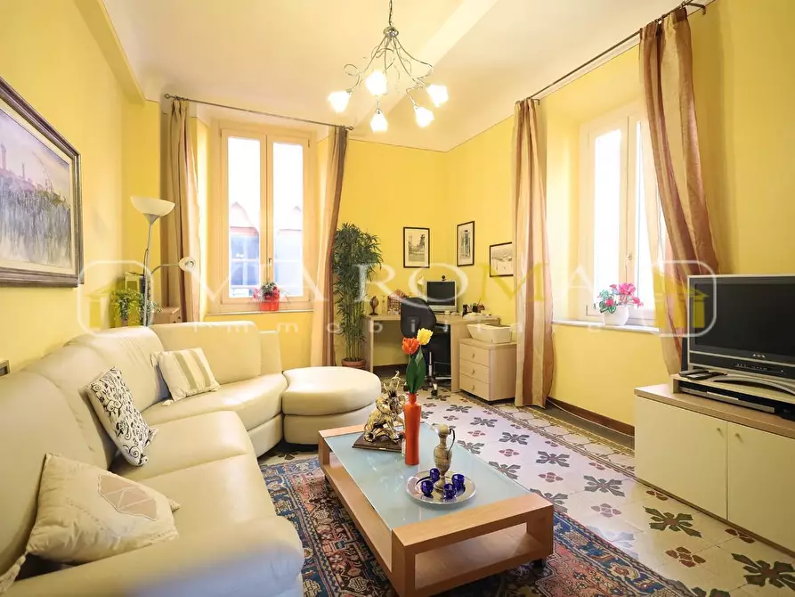 Immagine 4 di Appartamento in vendita  a Lucca