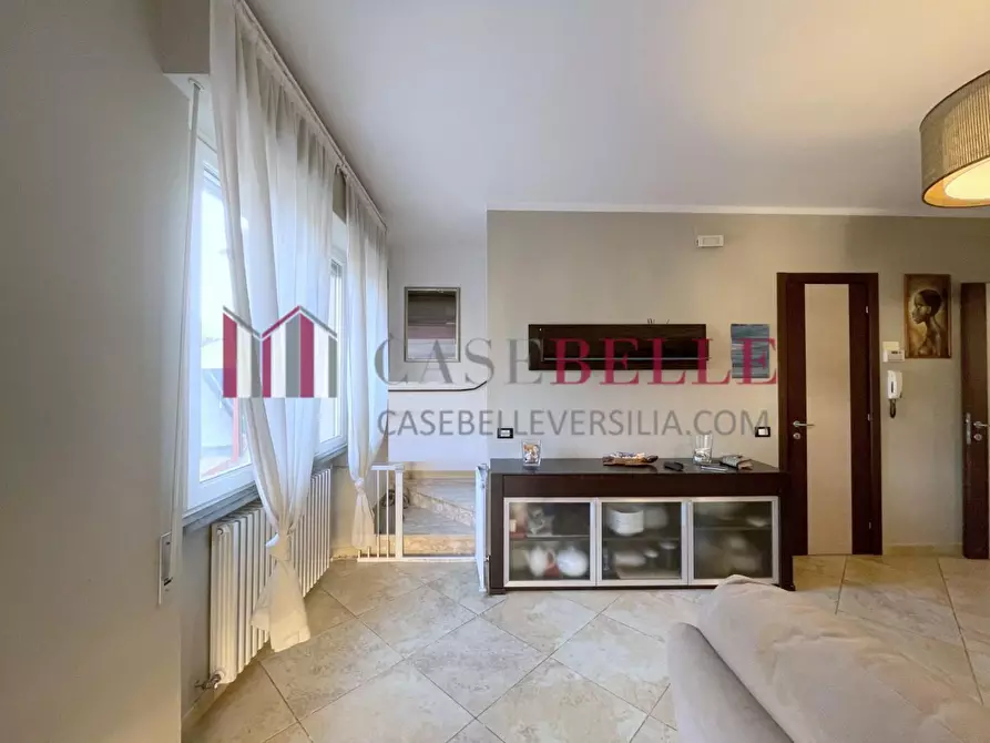 Immagine 2 di Villetta a schiera in vendita  a Camaiore