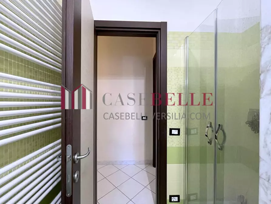 Immagine 33 di Villetta a schiera in vendita  a Camaiore