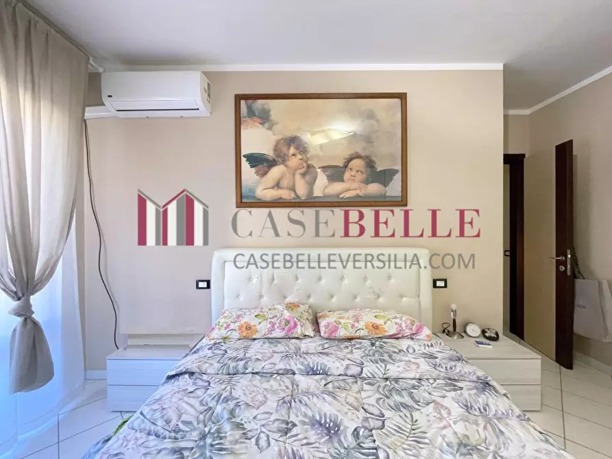 Immagine 37 di Villetta a schiera in vendita  a Camaiore
