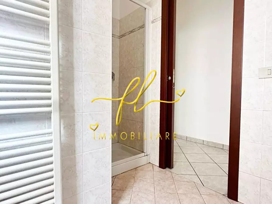 Immagine 7 di Appartamento in vendita  a Cecina